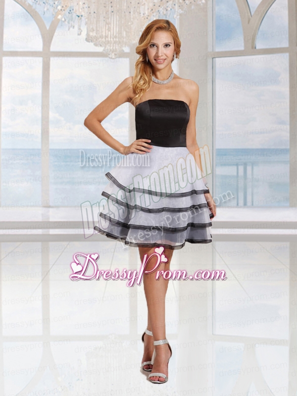 Your night will be off to a spectacular start when you slip into this strapless cocktail d