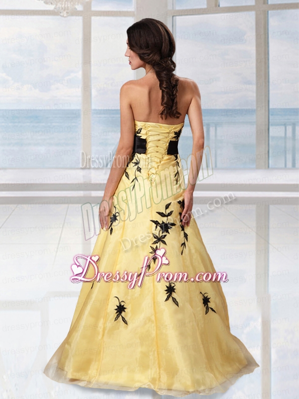 Pretty A Line Yellow Strapless Prom Dress with Appliques