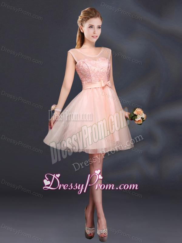 2015 Sturning A Line Belt Dama Dress with Scoop