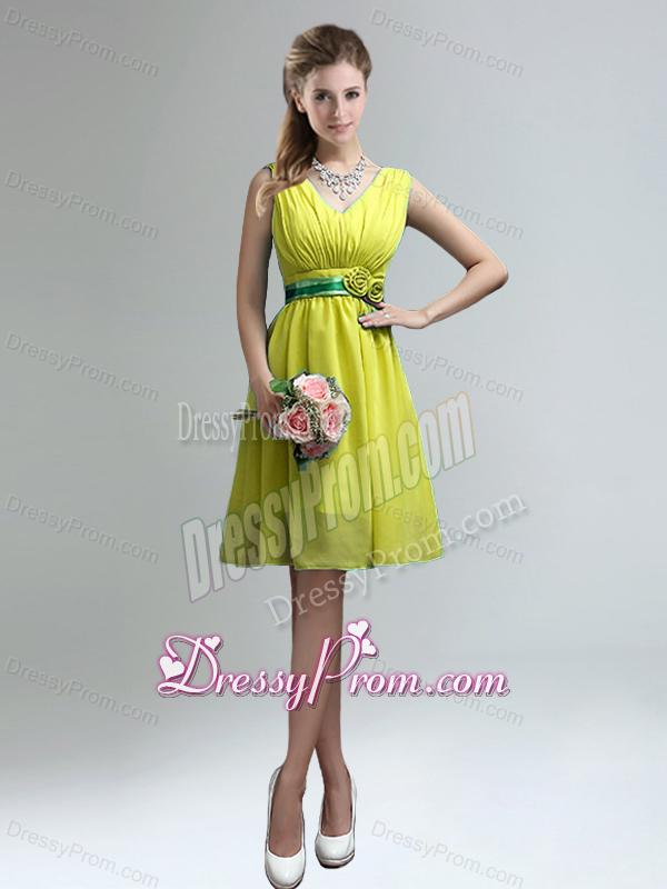 Elegant V-neck Ruched Dama Dress with Belt for Sale