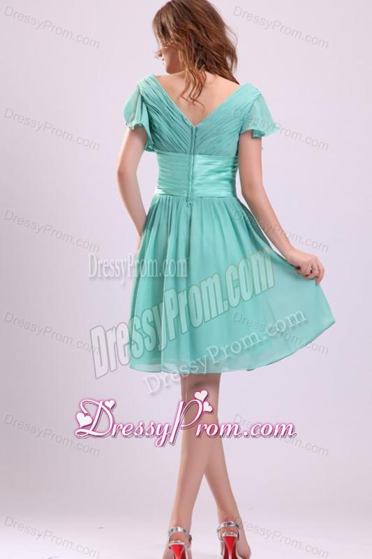 Apple Green V-neck Chiffon Prom Dress with Short Sleeves