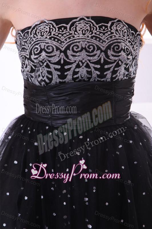 Elegant Black A-line Strapless Mini-length Tulle Prom Dress with Appliques