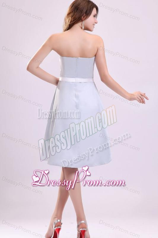 White Sweetheart A-line Knee-length Bridesmaid Dress with Sash