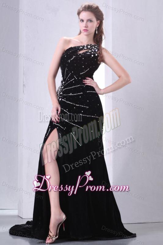Beading and Rhinestone One Shoulder Black Column Prom Dress