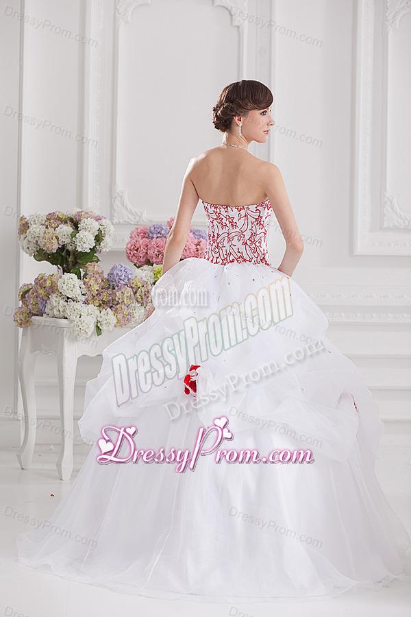 2014 Ball Gown Sweetheart Appliques and Pick ups Quinceanera Dress in White