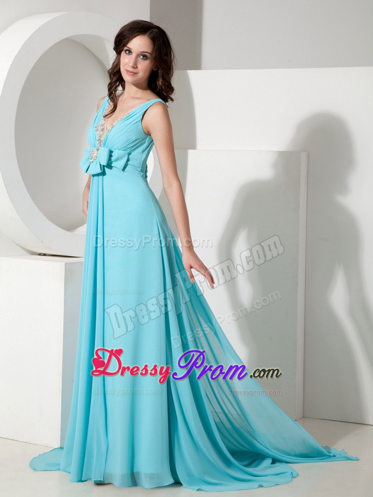 Elegant Light Blue V-neck Prom Dress Watteau Train Beaded