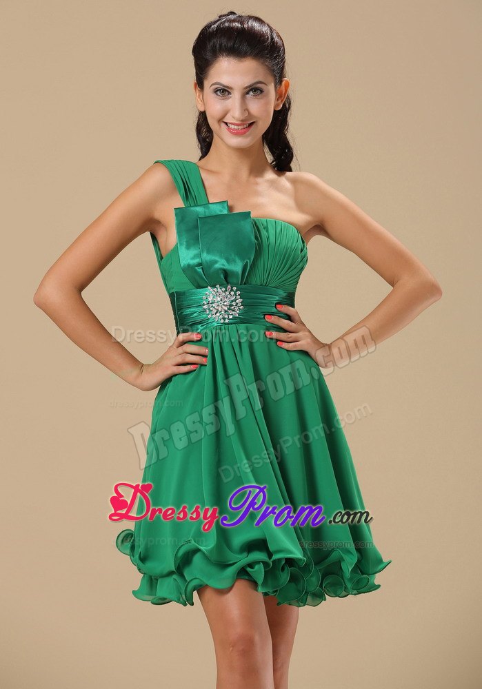 Beaded and Ruched Mini One Shoulder Green Prom Theme Dresses