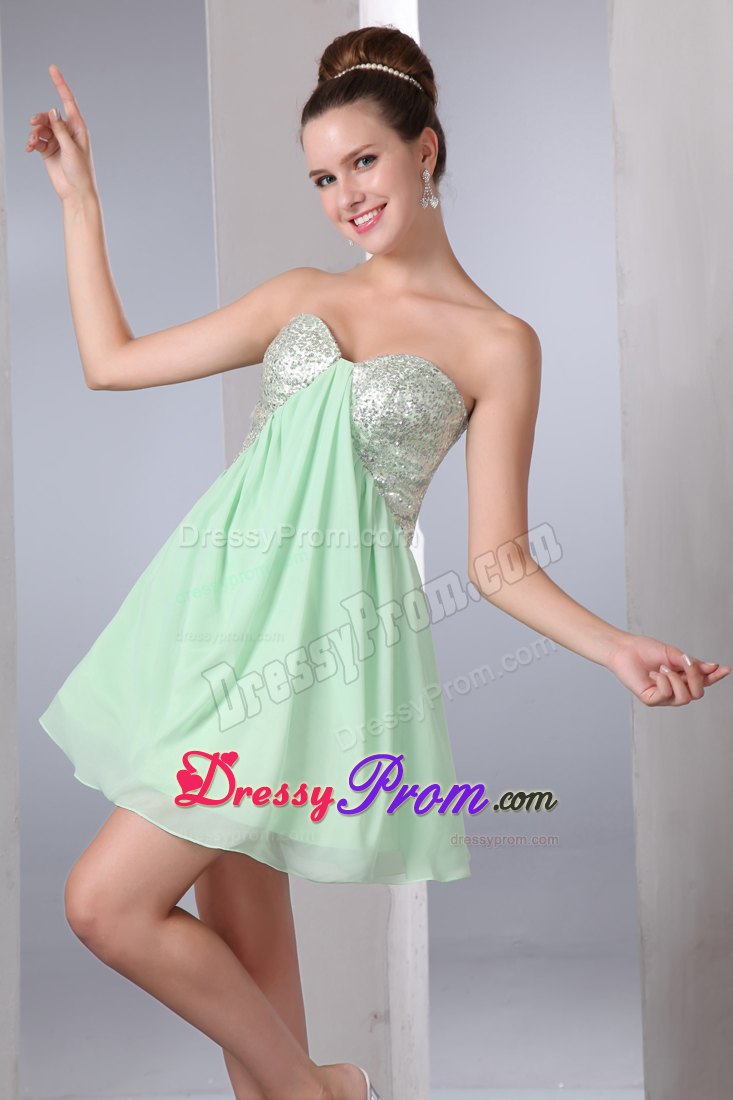 Sequins Accent Sweetheart Mini Prom Theme Dress in Apple Green