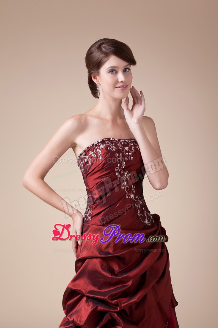 Embroidery and Ruches Accent Long Prom Gown Dresses in Wine Red