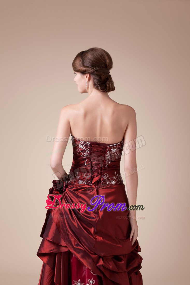 Embroidery and Ruches Accent Long Prom Gown Dresses in Wine Red