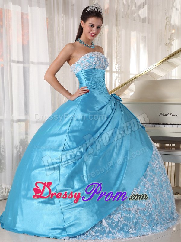 Fabulous Strapless Ruches Dresses for a Quince with Lace Decorated