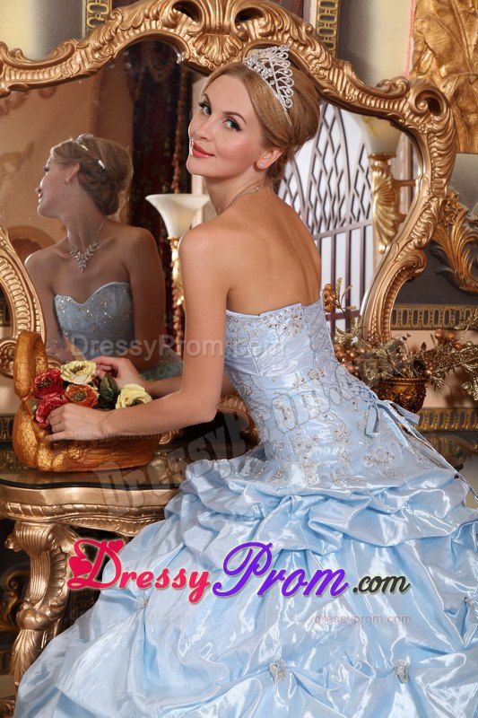 Fortaleza Beaded Quinceanera Gown Dresses Sweetheart with Appliques