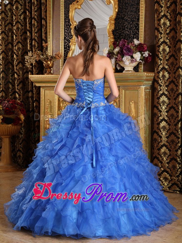 the Brand New Style Ruffled Dresses for a Quince Appliques in Organza