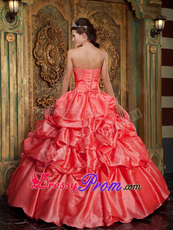 Pretty Sweetheart Quinceanera Dress Appliques with Pick-ups and Layers