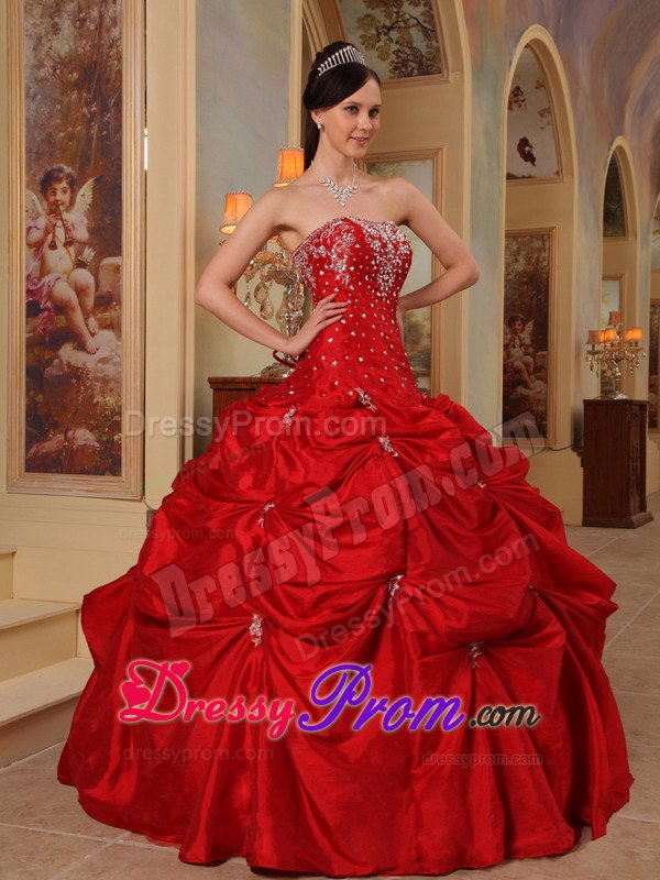 Red Pick-ups Strapless Beading and Embroidery Dresses For a Quince