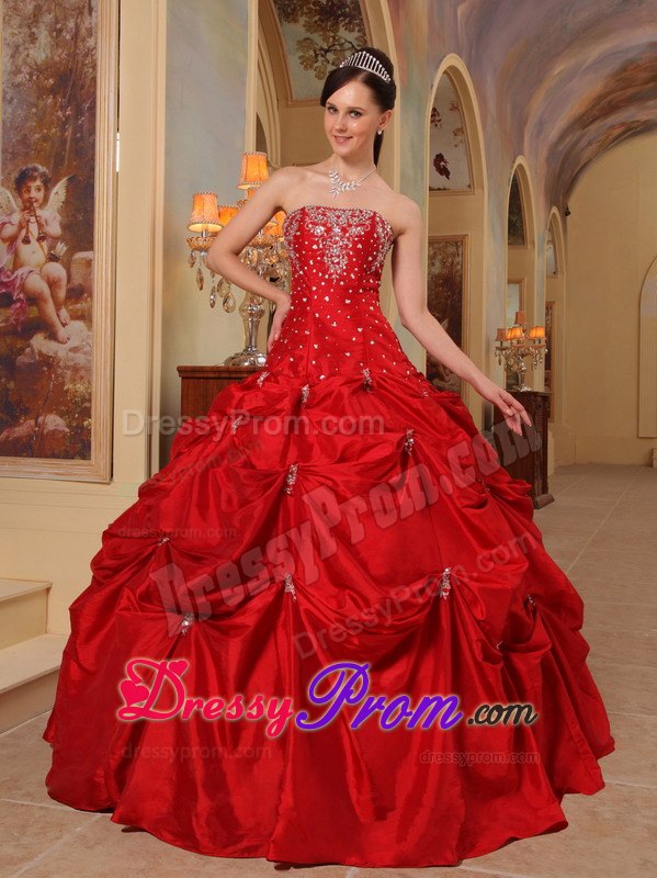 Red Pick-ups Strapless Beading and Embroidery Dresses For a Quince