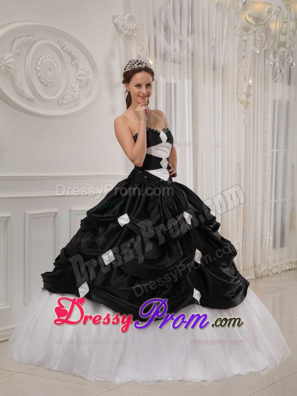 Beaded Sweetheart Strapless Black and White Dresses For a Quinceanera