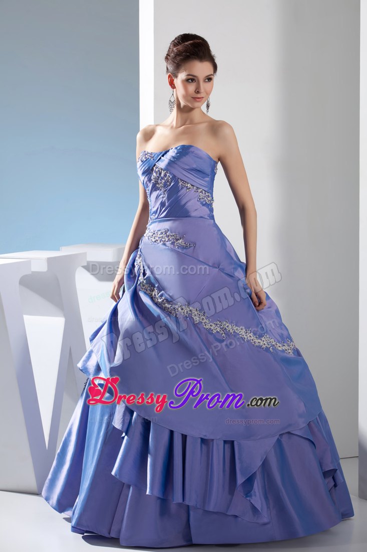 Ruching Pick-ups Appliques Strapless Quinceanera Dress in Purple