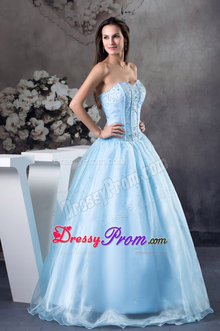 A-Line Sweetheart Embroidery and Beading Sweet 15 Dresses in Blue