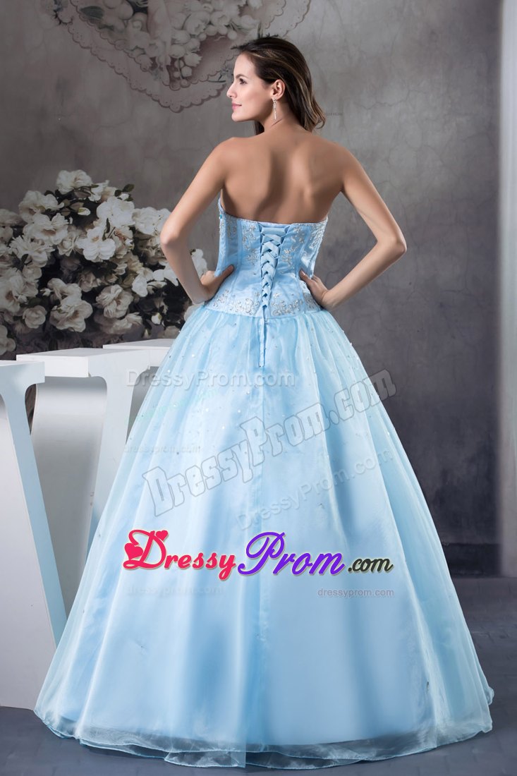 A-Line Sweetheart Embroidery and Beading Sweet 15 Dresses in Blue