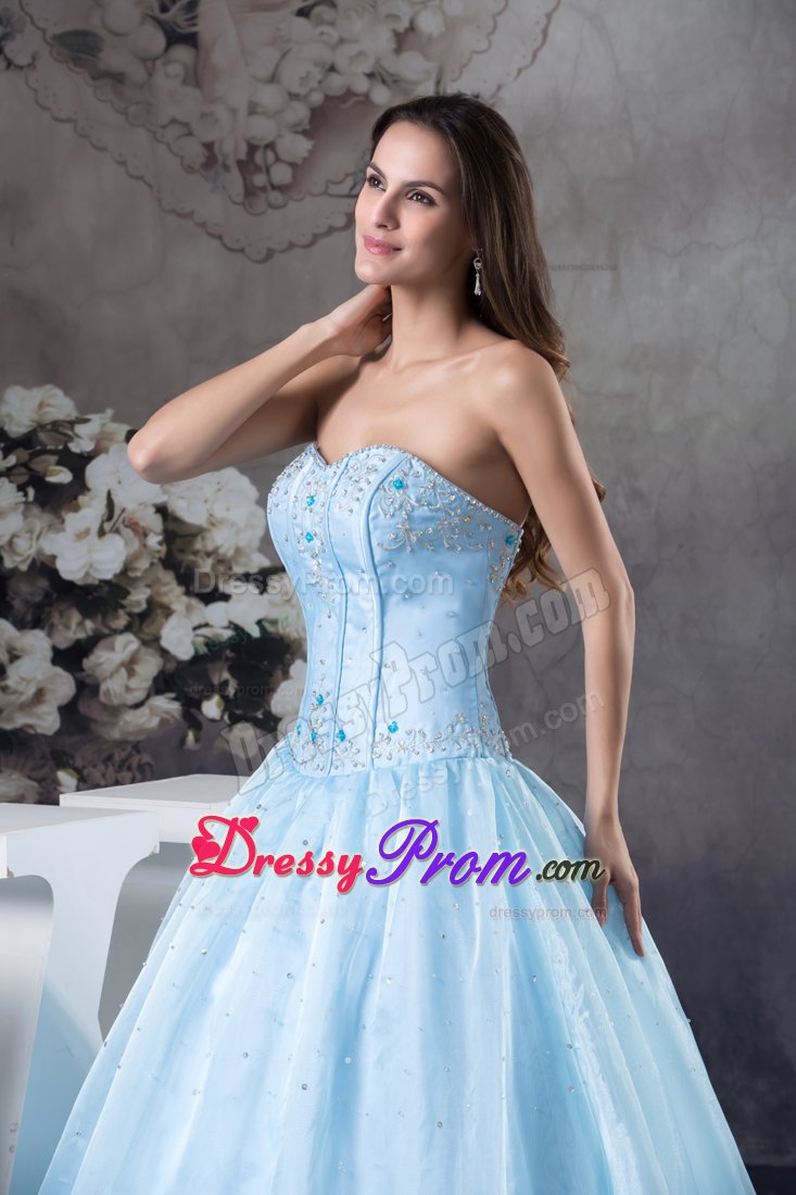 A-Line Sweetheart Embroidery and Beading Sweet 15 Dresses in Blue