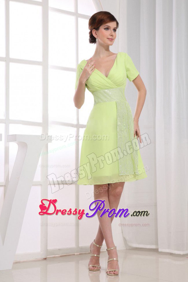 Short V-neck Chiffon Short Sleeves Prom Gowns in Yellow Green