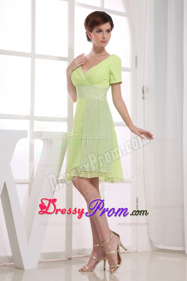 Short V-neck Chiffon Short Sleeves Prom Gowns in Yellow Green