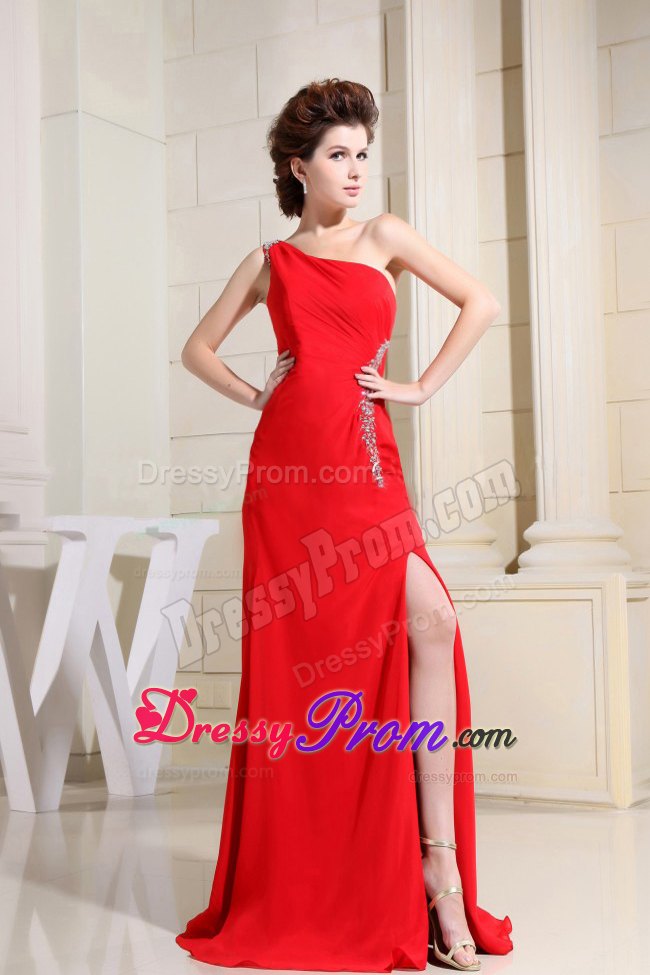 Red One Shoulder Slit and Beading Decorate Floor-length Prom Dress