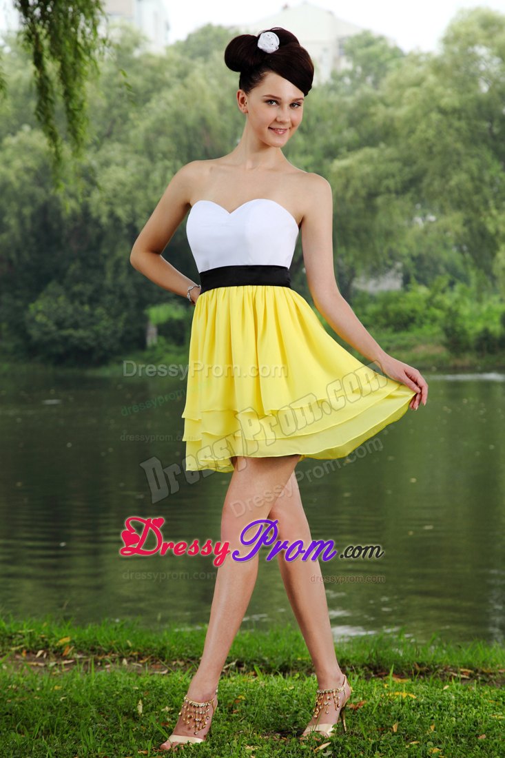 Empire Sweetheart Mini-length Yellow and White Chiffon Sash Prom Dress