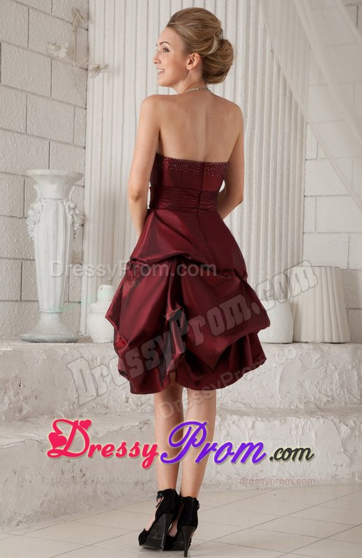 Burgundy Column Sweetheart Knee-length Beading Prom Dress