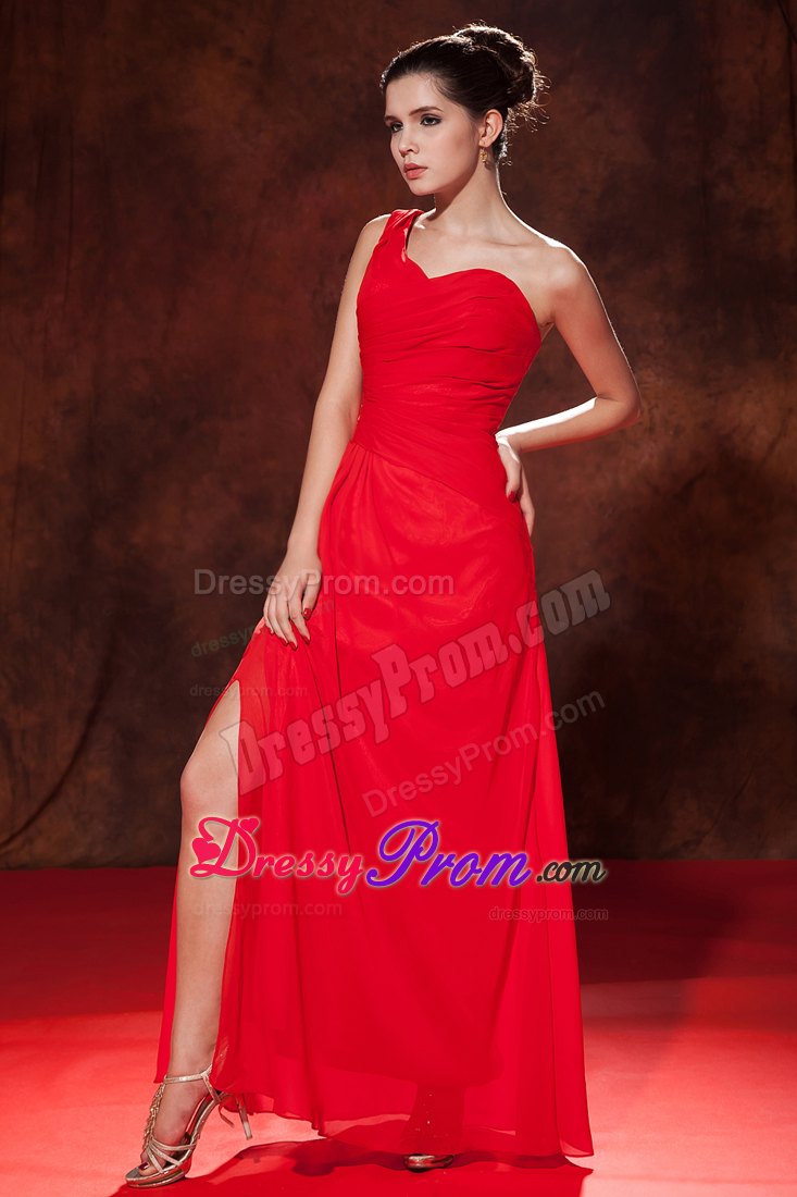 Cheap Chiffon Red Empire One Shoulder Ruch Prom Dresses