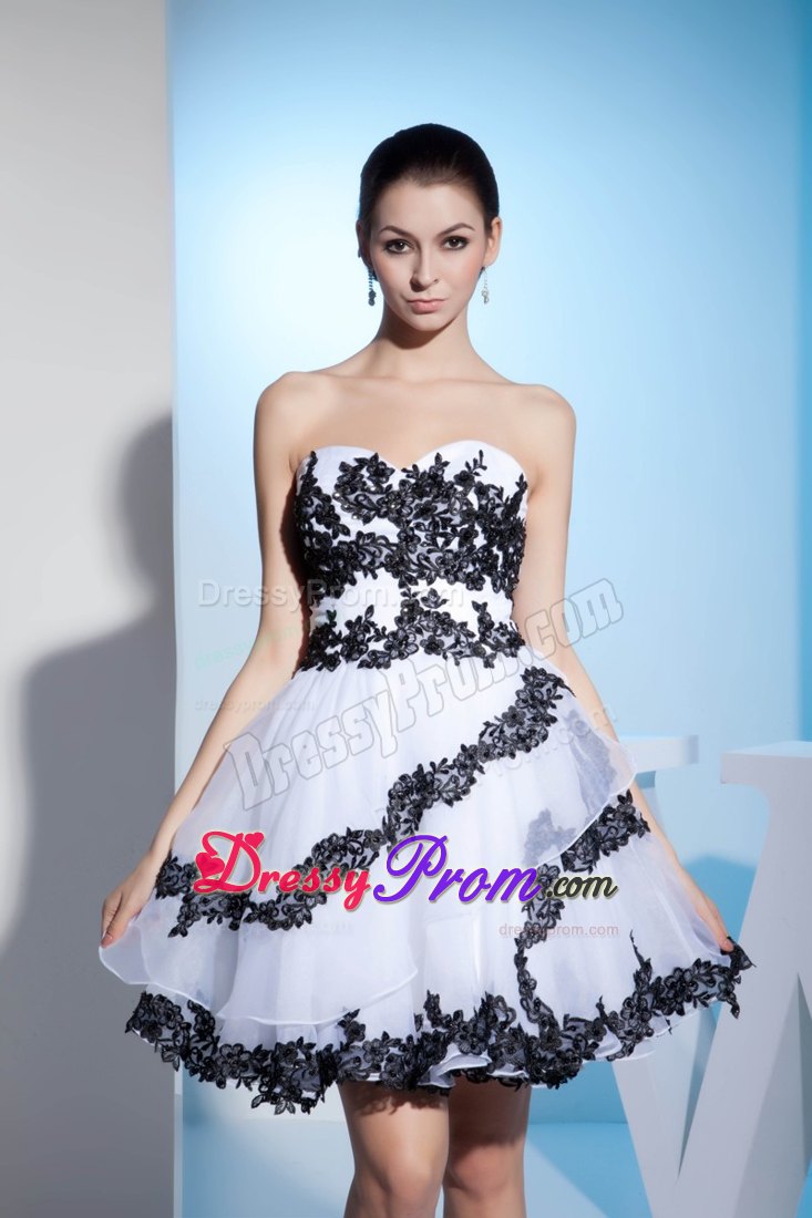 Sweetheart Princess Appliques Knee-length Prom Gown with Side Zipper