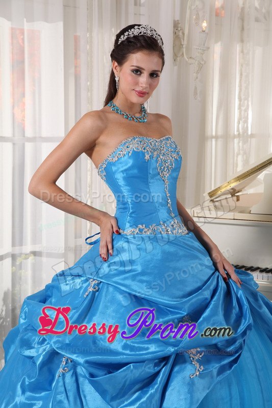Blue Appliques Ball Gown Strapless Taffeta and Tulle Quinceanera Gowns