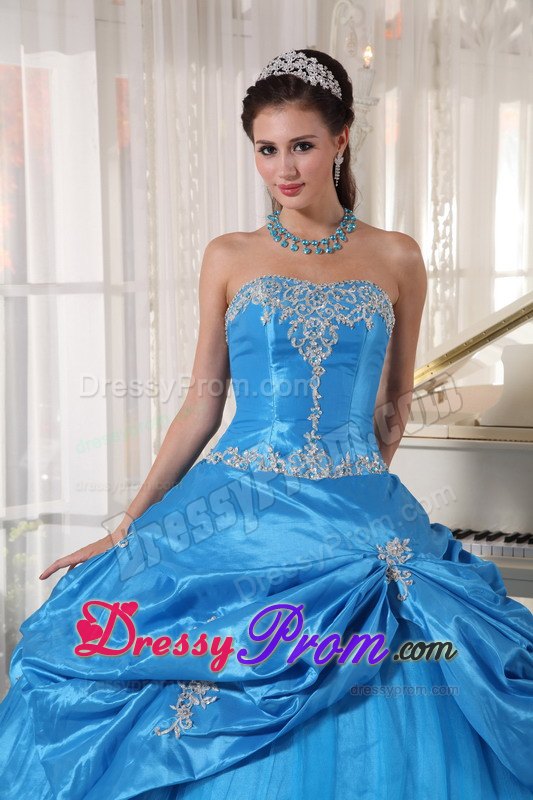 Blue Appliques Ball Gown Strapless Taffeta and Tulle Quinceanera Gowns