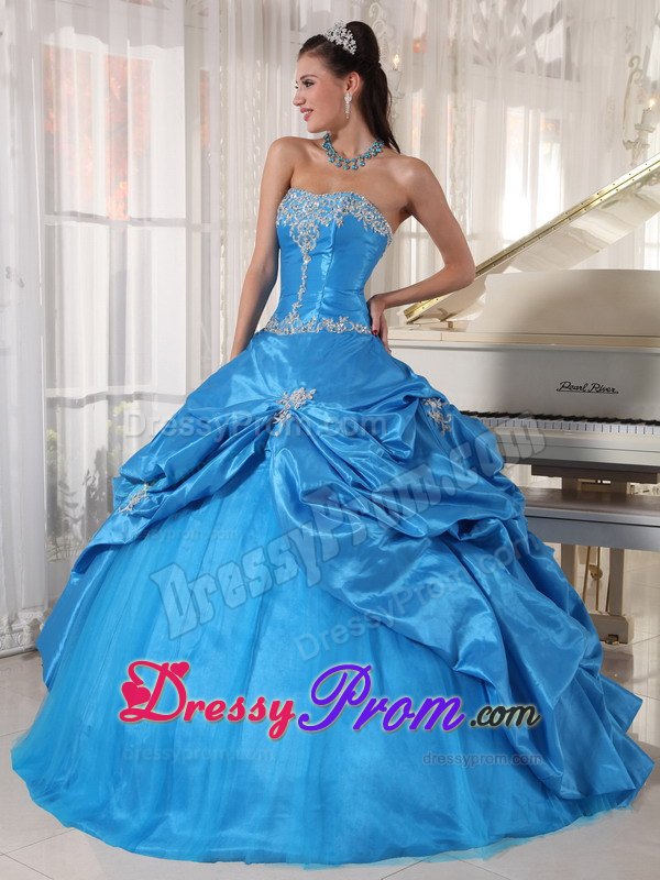 Blue Appliques Ball Gown Strapless Taffeta and Tulle Quinceanera Gowns