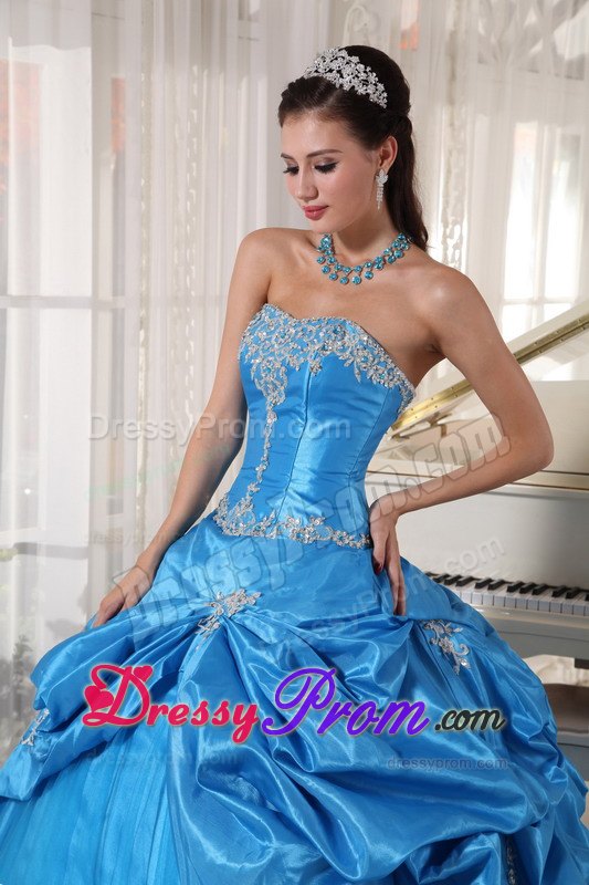Blue Appliques Ball Gown Strapless Taffeta and Tulle Quinceanera Gowns