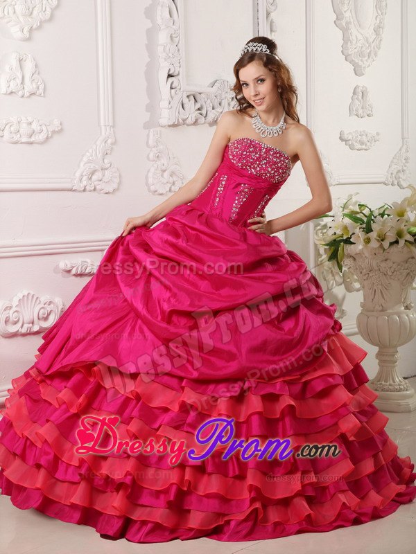 Strapless Floor-length Red Quinceanera Gown Dresses with Beading