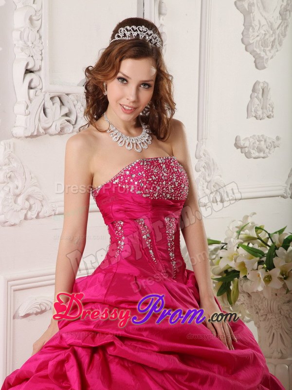 Strapless Floor-length Red Quinceanera Gown Dresses with Beading