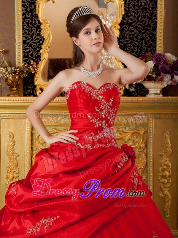 Sweetheart Red Ball Gown Taffeta Quinceanera Dress with Appliques