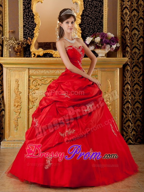 Sweetheart Red Ball Gown Taffeta Quinceanera Dress with Appliques
