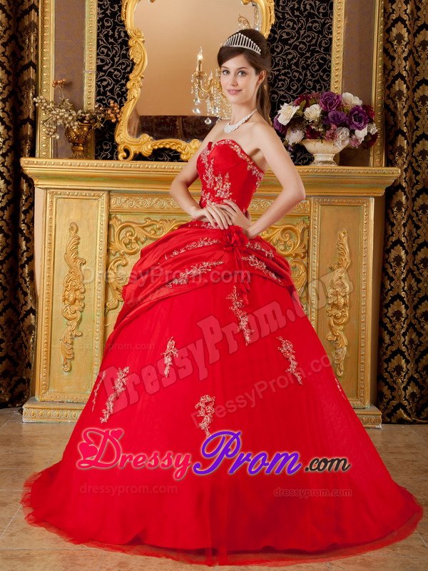 Sweetheart Red Ball Gown Taffeta Quinceanera Dress with Appliques
