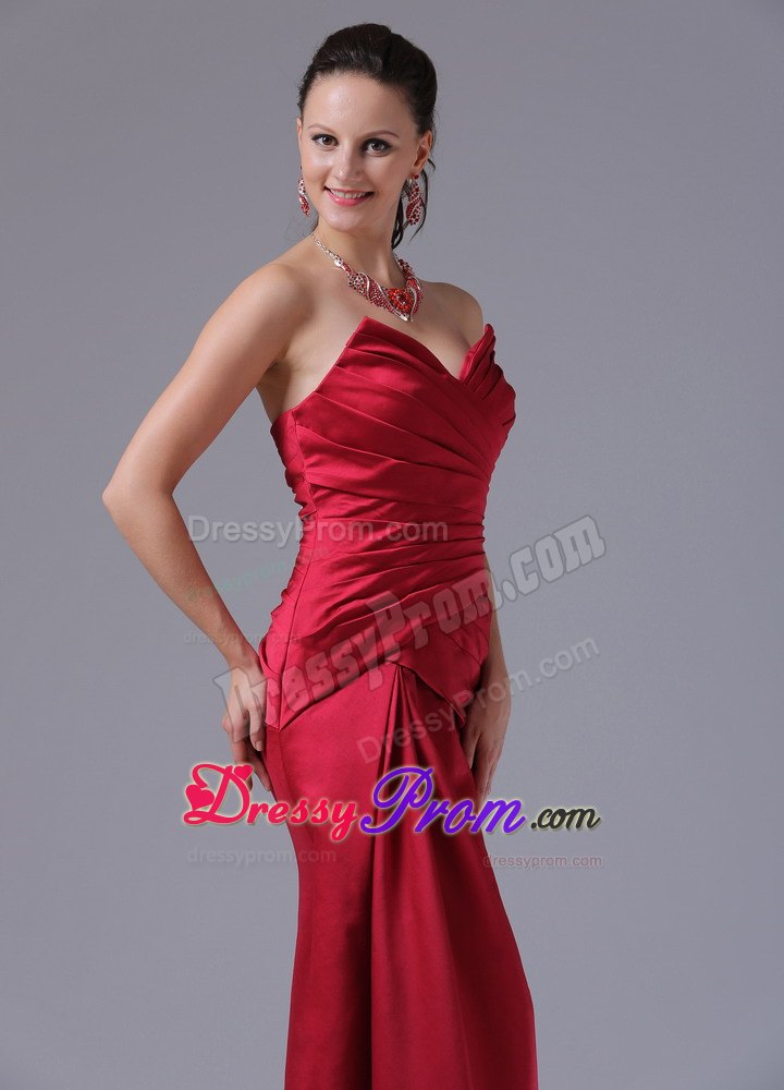 Cheap Brush Train V-neck Wine Red Long Dress for Prom Queen