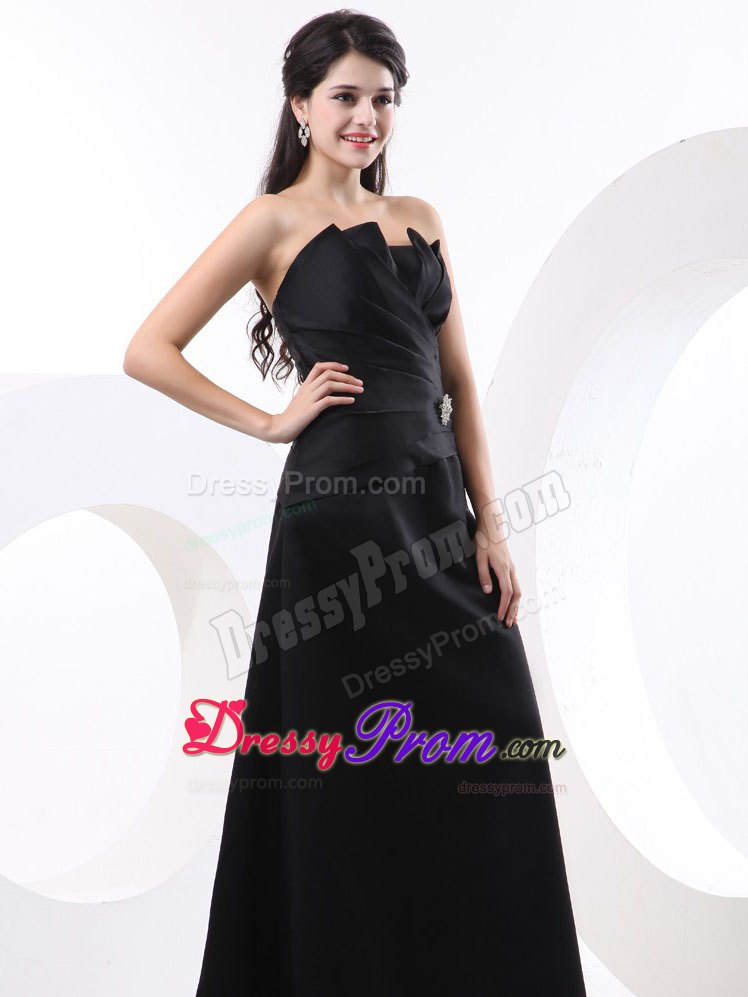 New Floor-length Black Ruched Beaded Derbyshire Prom Dress