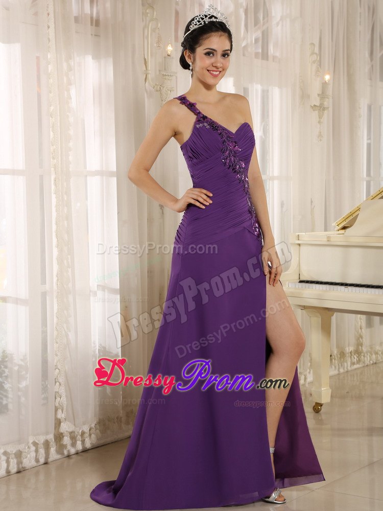 2014 Fast Shipping Slitted Appliqued Ruched Purple Prom Dress