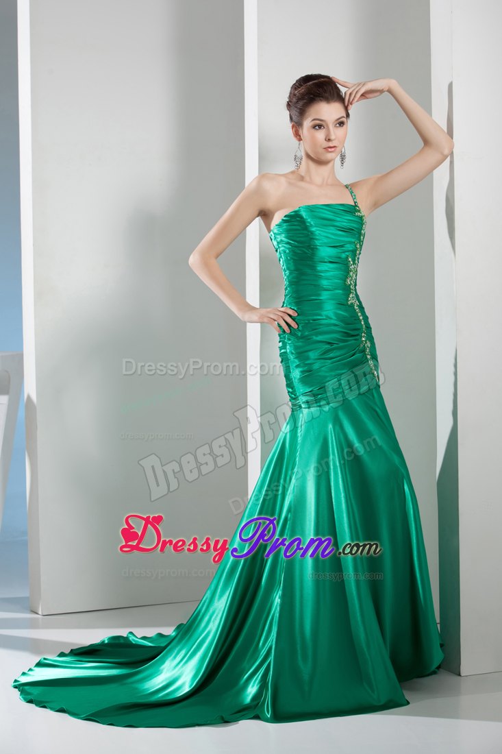 Court Train One Shoulder Green Ruched Beaded Prom Dress