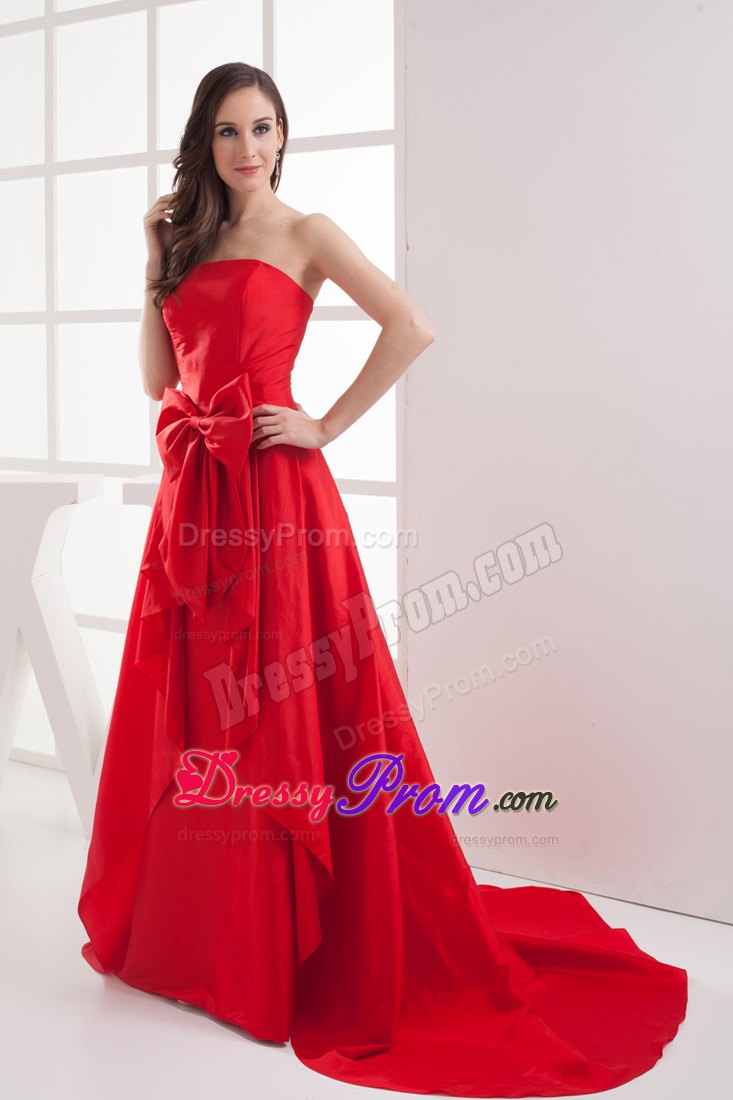 Bowknot Accent Strapless Brush Train Prom Celebrity Dress in Red
