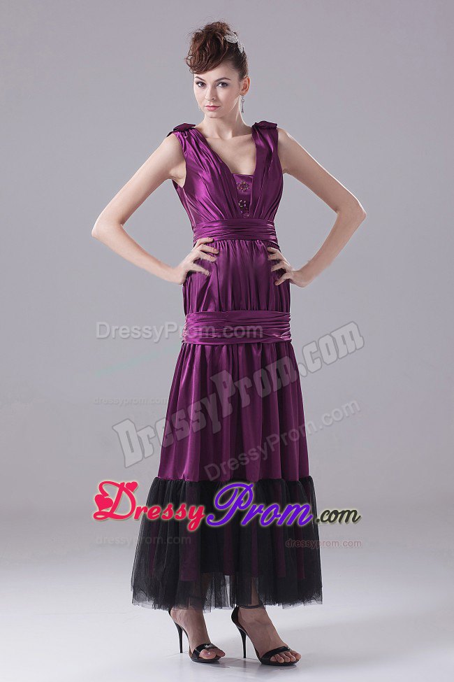 Taffeta Column v-Neck Ruched Eggplant Purple Prom Gowns