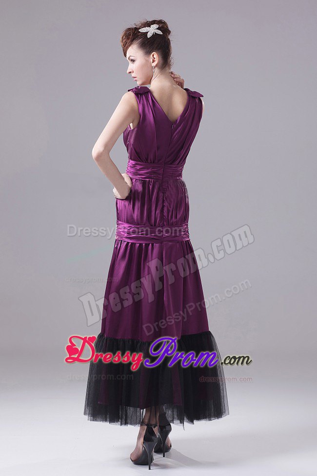 Taffeta Column v-Neck Ruched Eggplant Purple Prom Gowns