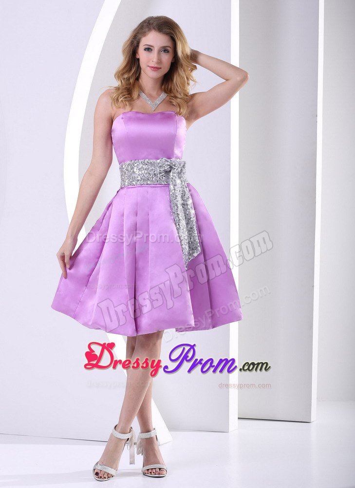 Lavender Strapless Knee-length Prom Gown With Sequins Decorated Sash
