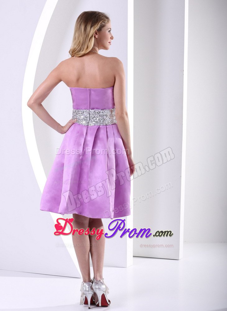 Lavender Strapless Knee-length Prom Gown With Sequins Decorated Sash